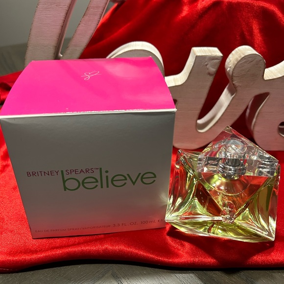 Male and Female name brand fragrances. - Picture 3 of 16